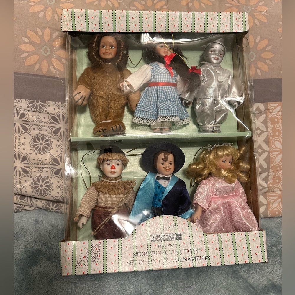 Vintage 6-piece Wizard of Oz porcelain doll ornaments